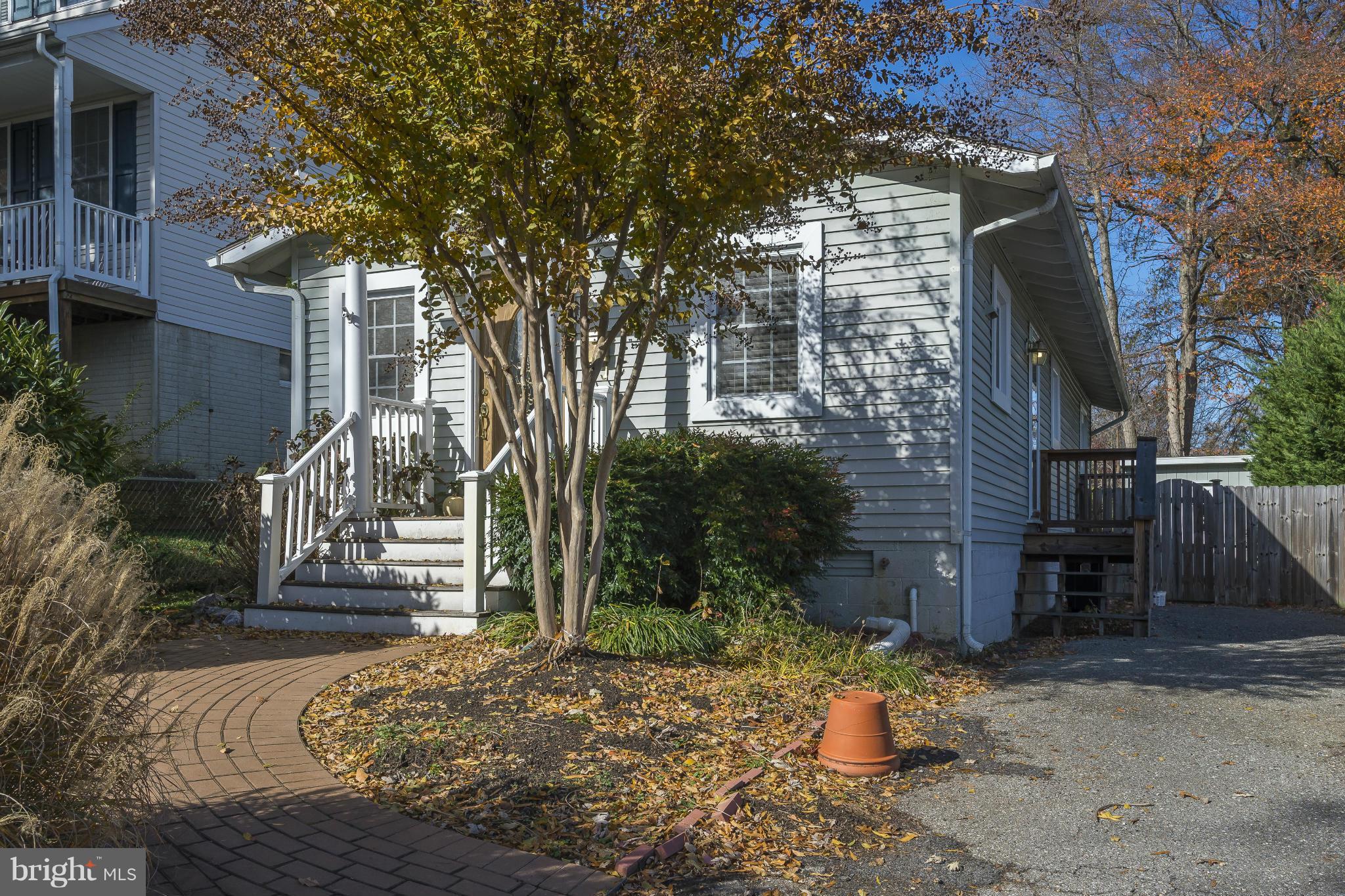622 Darlington Road Edgewater, MD 21037 - Photo 3 of 23 EXTERIOR FRONT