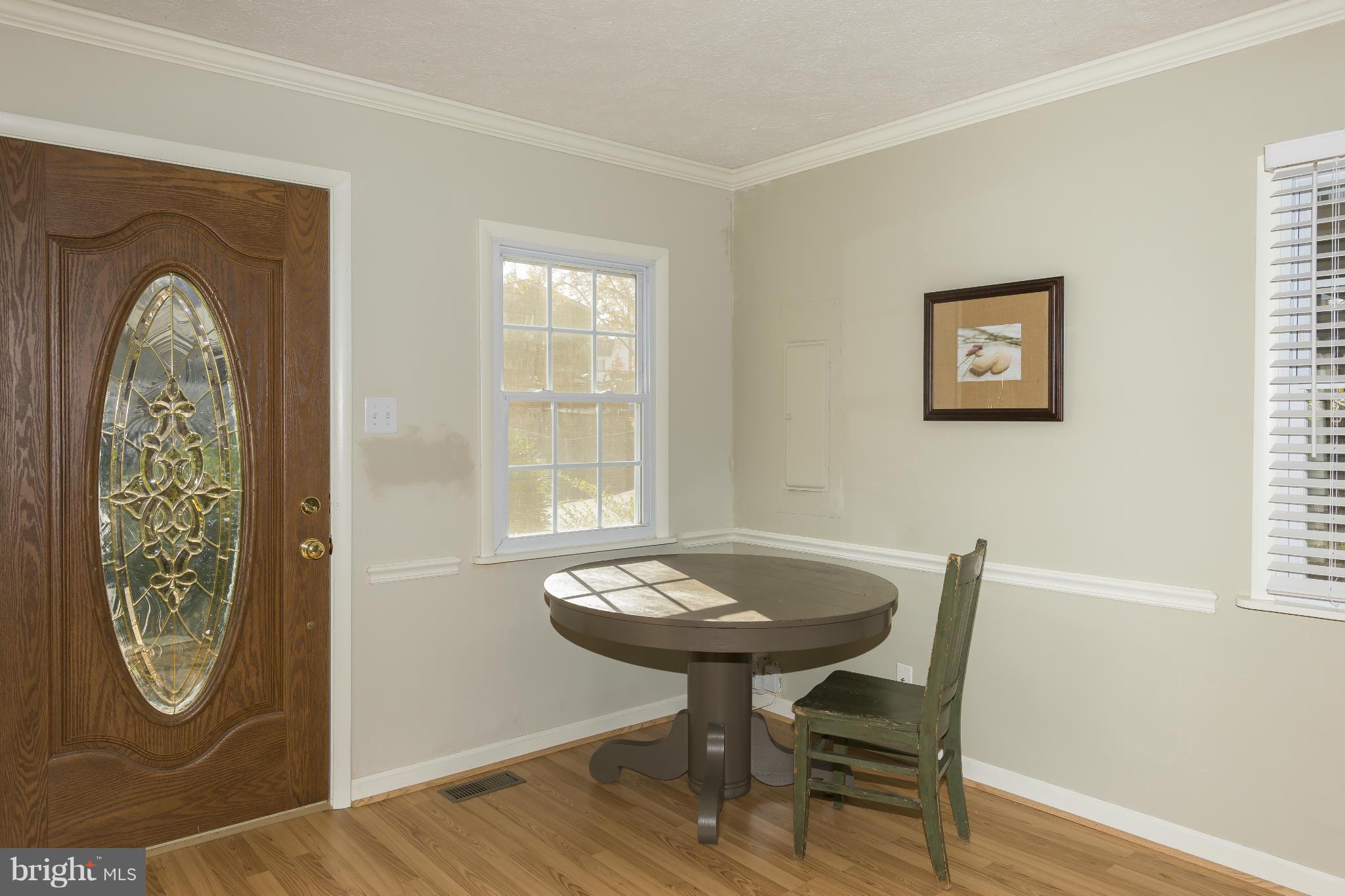 622 Darlington Road Edgewater, MD 21037 - Photo 6 of 23 FOYER AREA