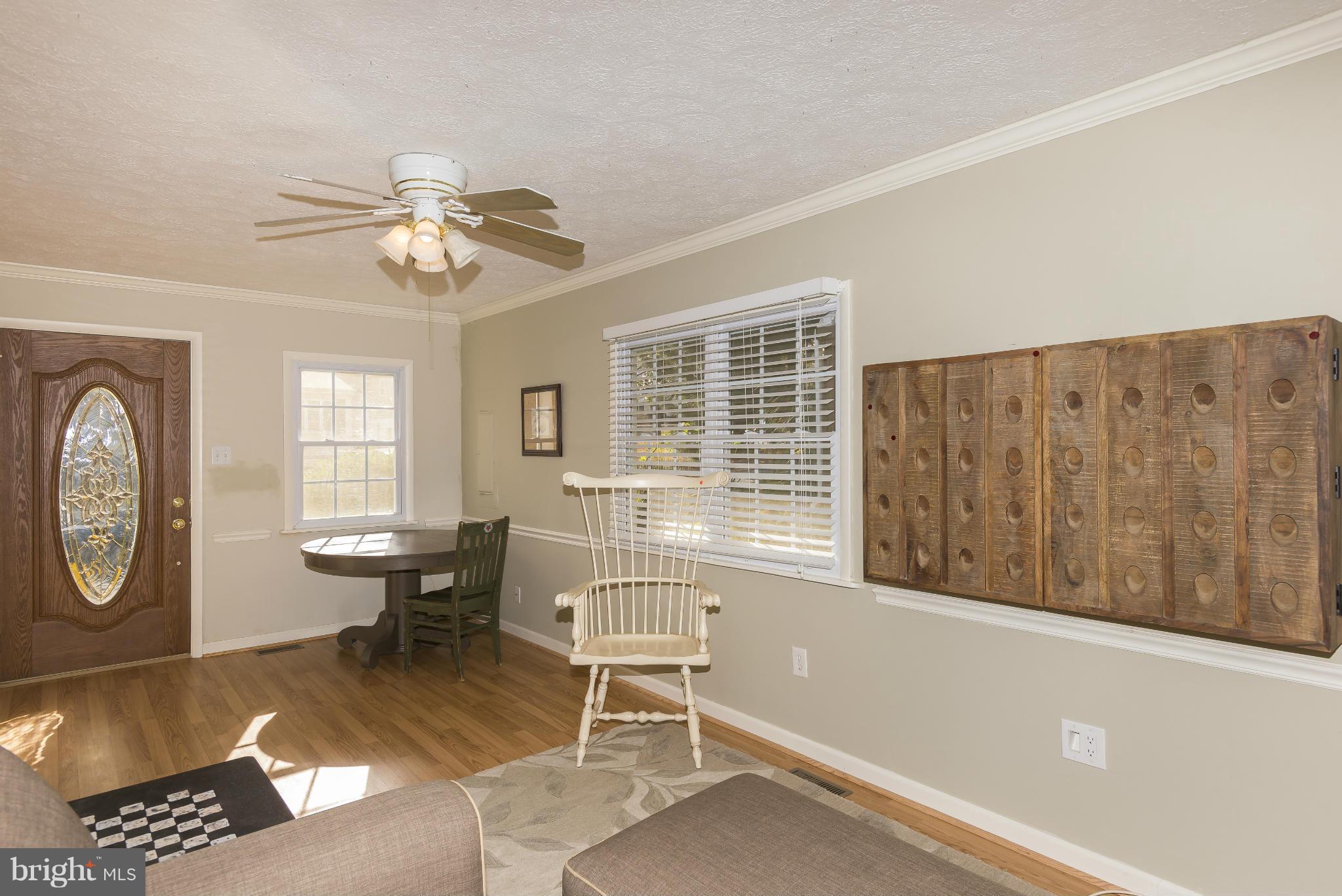 622 Darlington Road Edgewater, MD 21037 - Photo 7 of 23 LIVING ROOM