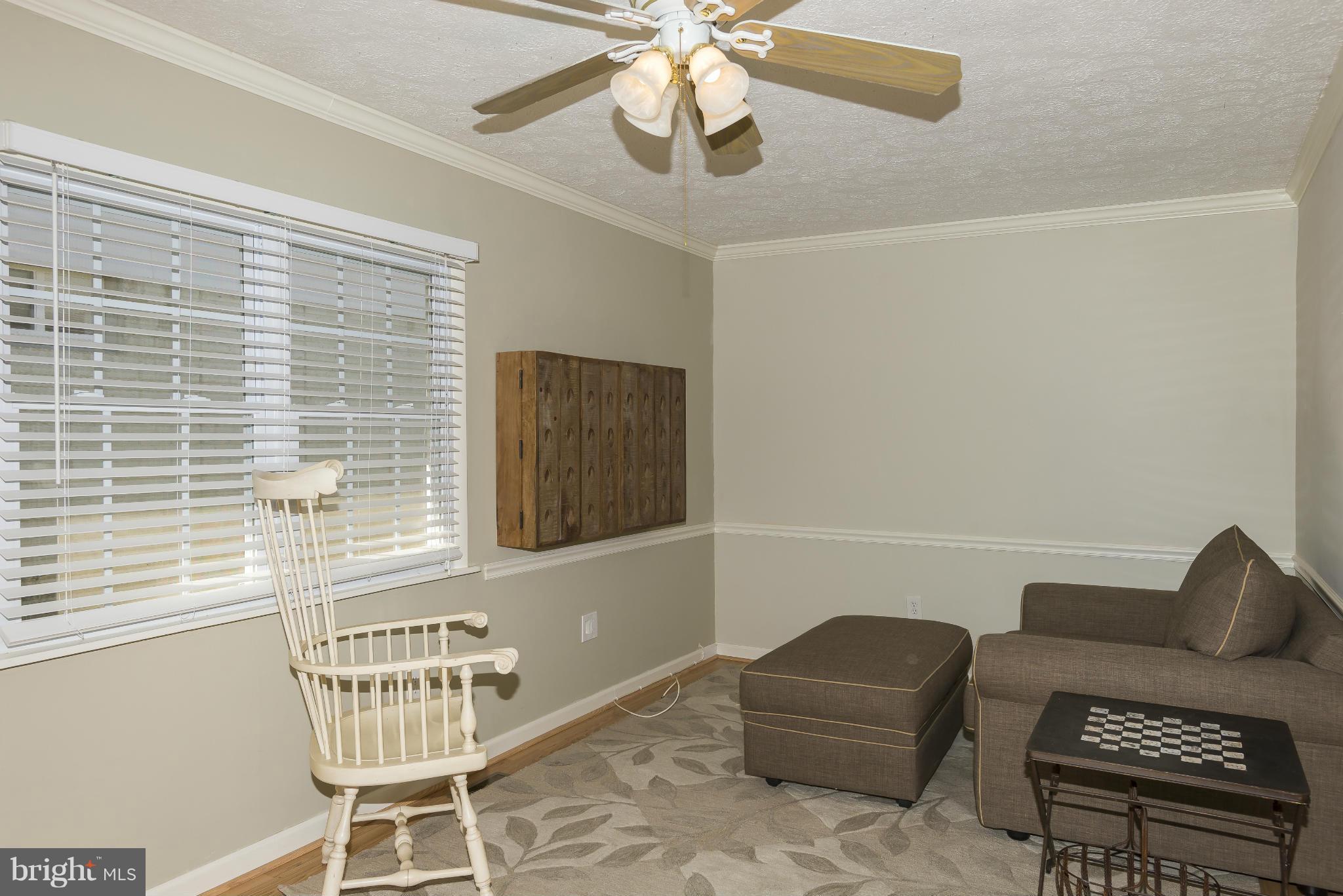 622 Darlington Road Edgewater, MD 21037 - Photo 9 of 23 LIVING ROOM
