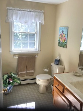 20 Cadman Road Mendon, MA 01756 - Photo 11 of 19 Gallery Image 11