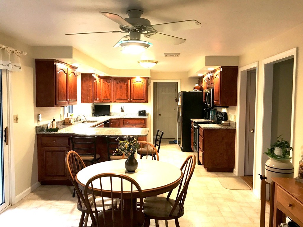 20 Cadman Road Mendon, MA 01756 - Photo 4 of 19 Gallery Image 4
