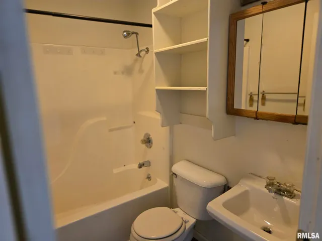 $560,000 | 510-514 South Beveridge Street, Unit 16, Carbondale, IL 62901