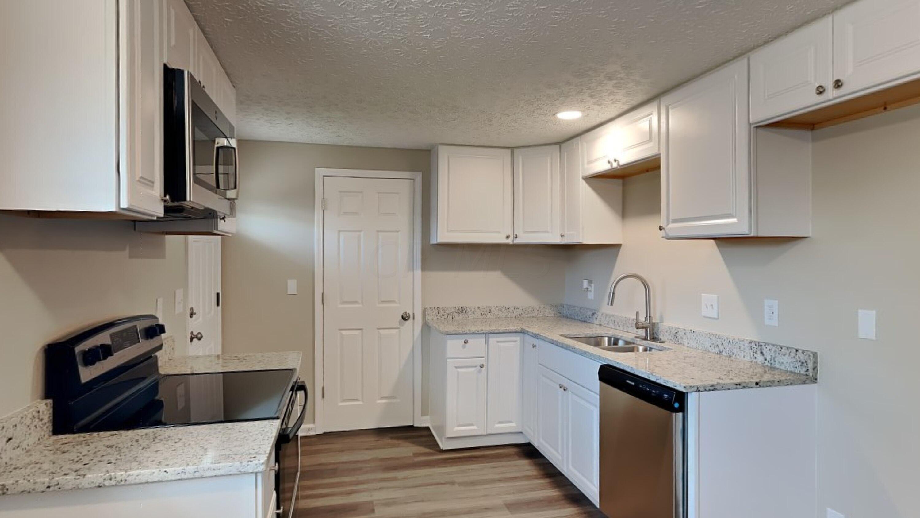 3891 Briggs Road Columbus, OH 43228 - Photo 4 of 11 3_pc_IKOG5HDxFy_AB7swmJrjE_other_room_nG