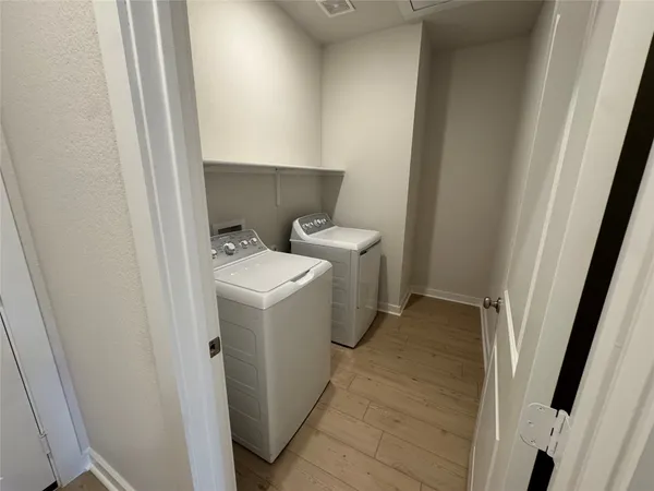 $2,450 | 116 Corn Lane, Hutto, TX 78634