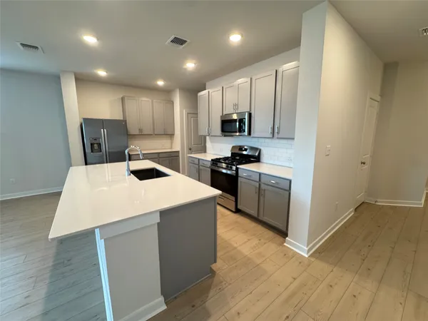 $2,450 | 116 Corn Lane, Hutto, TX 78634
