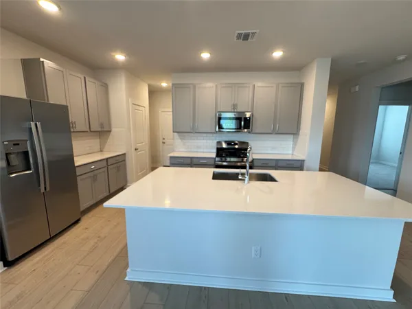 $2,450 | 116 Corn Lane, Hutto, TX 78634