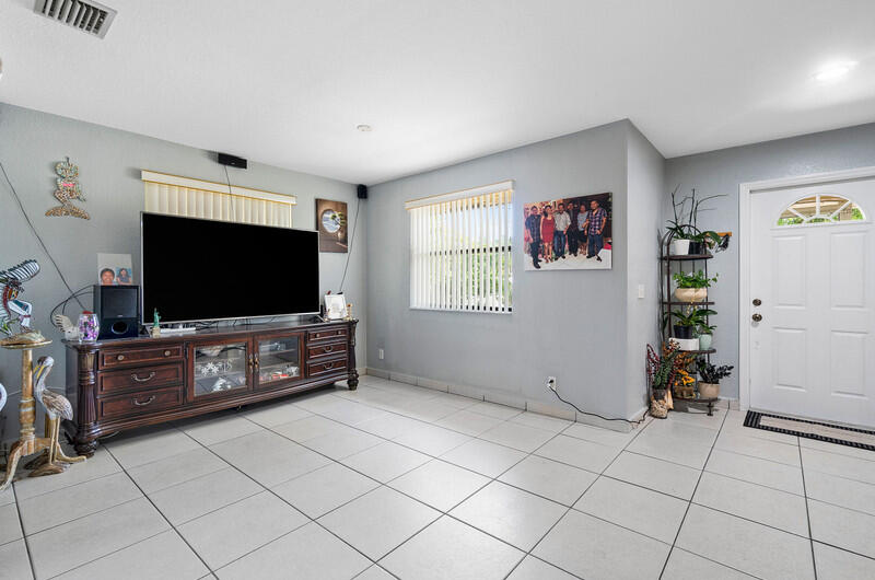 3525 Hunt Road Palm Springs, FL 33461 - Photo 5 of 29 untitled-5.jpg-vsuniqueid-62f5362763222