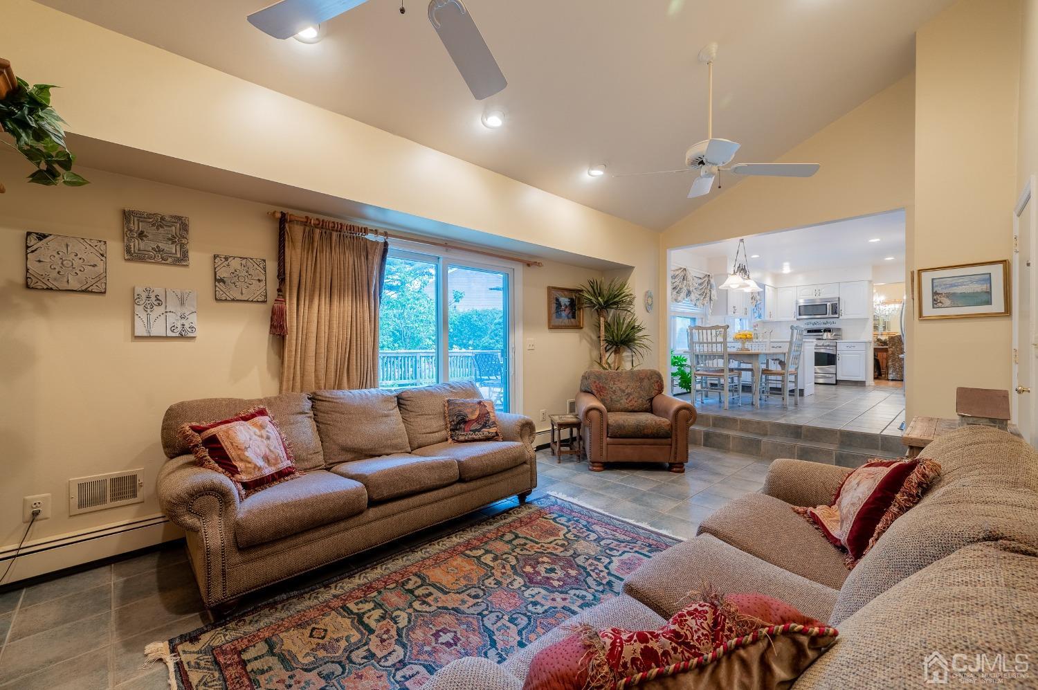 8 Kings Road Dayton, NJ 08810 - Photo 12 of 39 Gallery Image 12