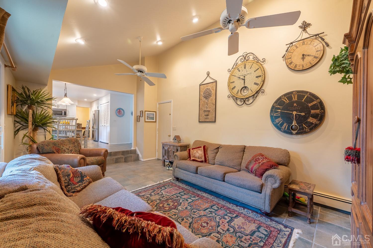 8 Kings Road Dayton, NJ 08810 - Photo 13 of 39 Gallery Image 13
