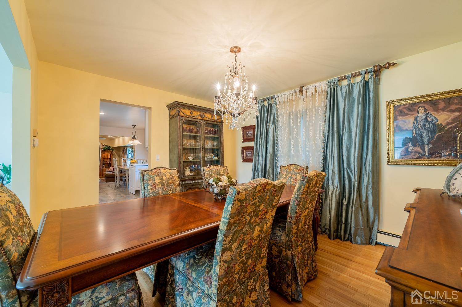 8 Kings Road Dayton, NJ 08810 - Photo 15 of 39 Gallery Image 15