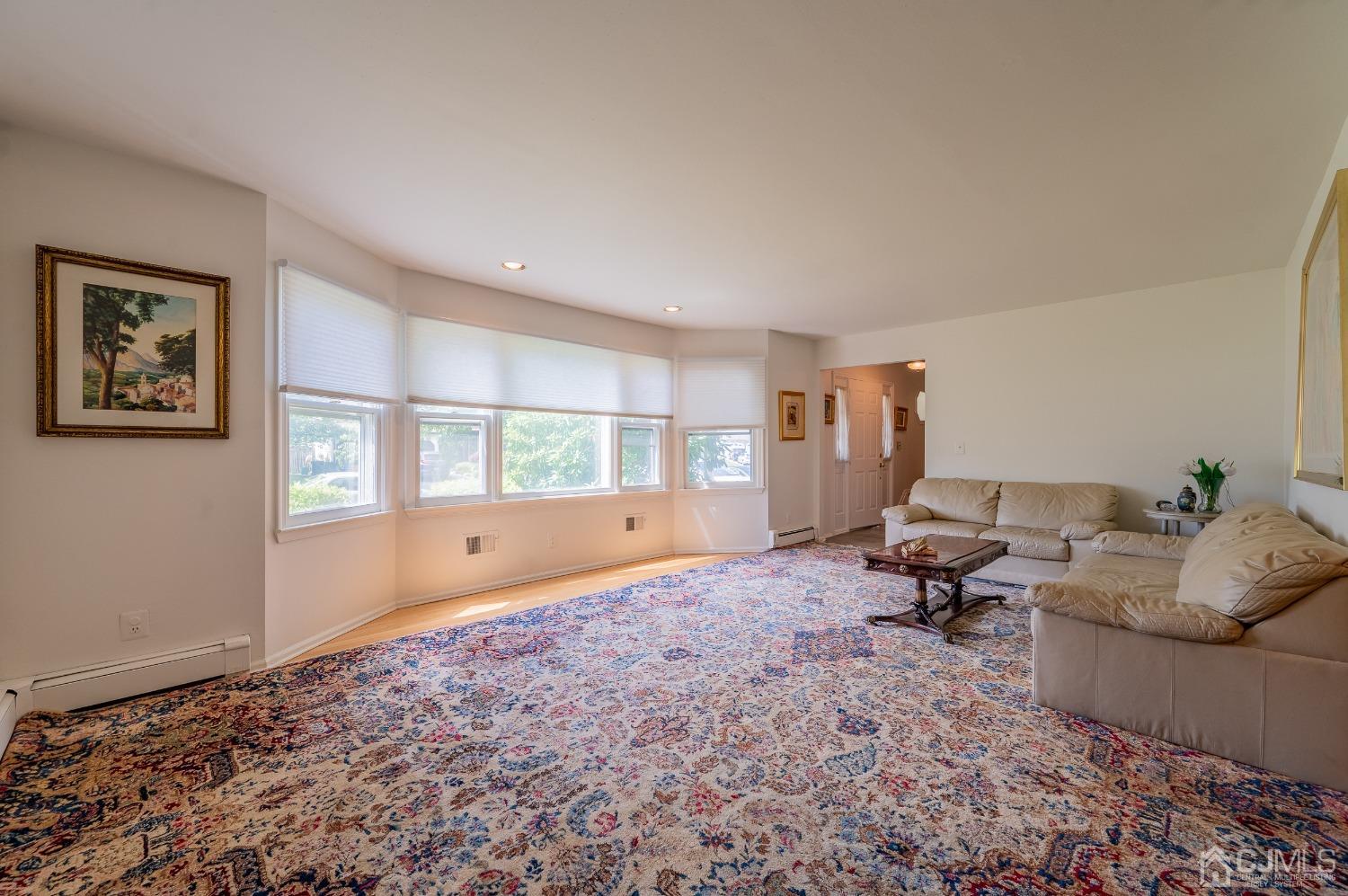 8 Kings Road Dayton, NJ 08810 - Photo 18 of 39 Gallery Image 18