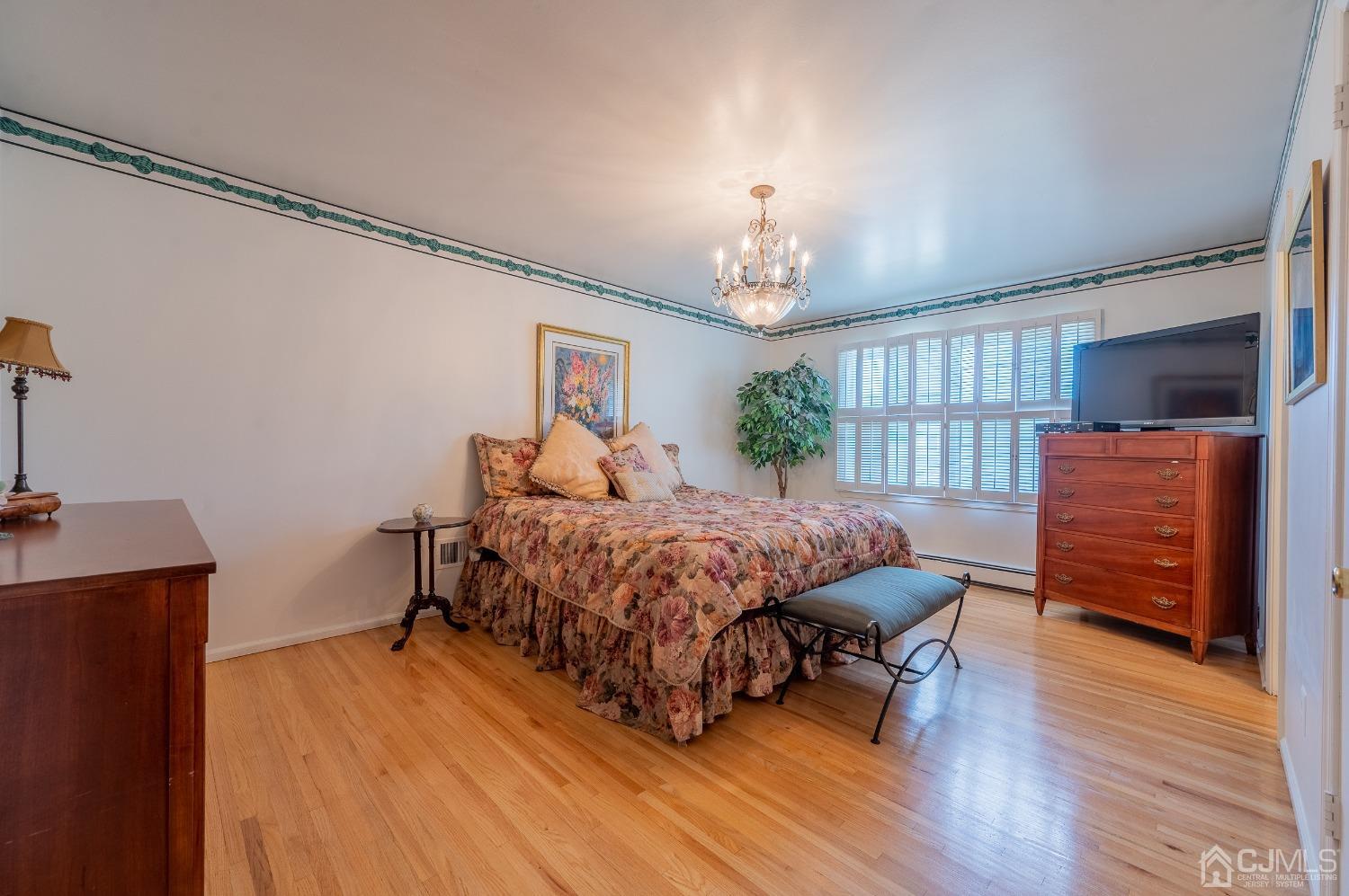 8 Kings Road Dayton, NJ 08810 - Photo 20 of 39 Gallery Image 20