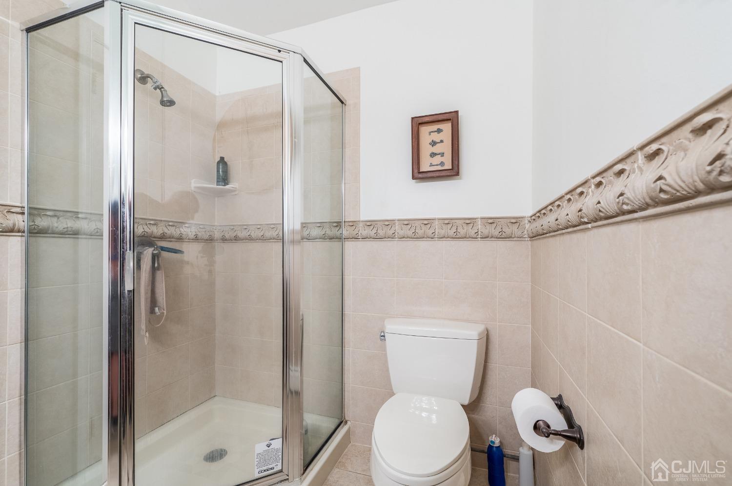 8 Kings Road Dayton, NJ 08810 - Photo 27 of 39 Gallery Image 27