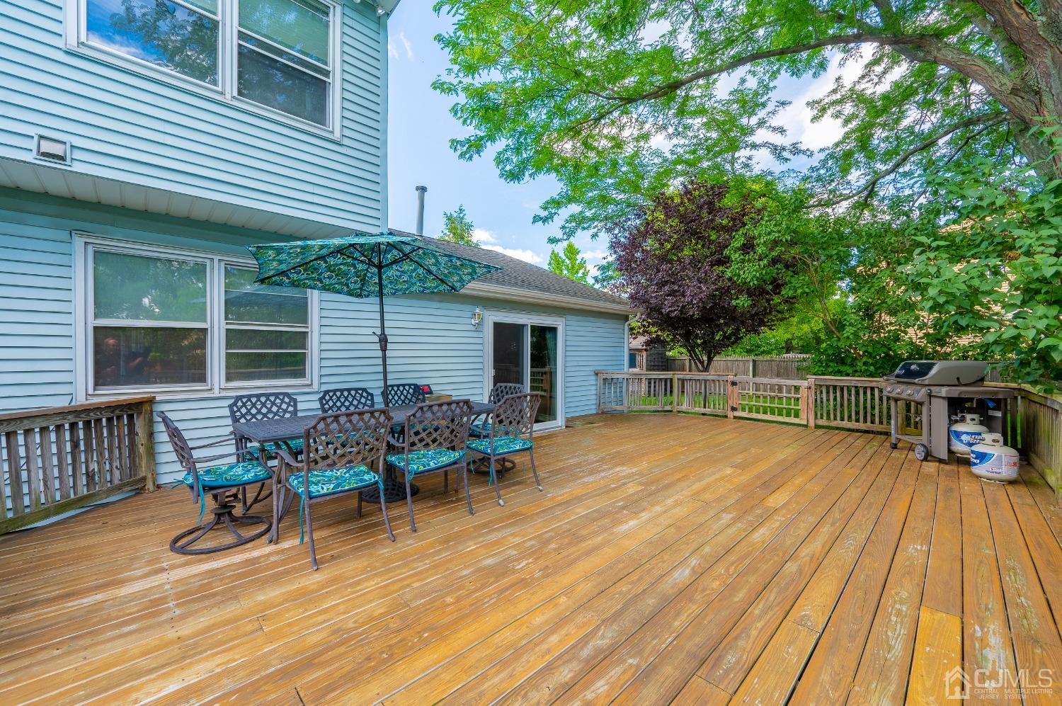 8 Kings Road Dayton, NJ 08810 - Photo 33 of 39 Gallery Image 33