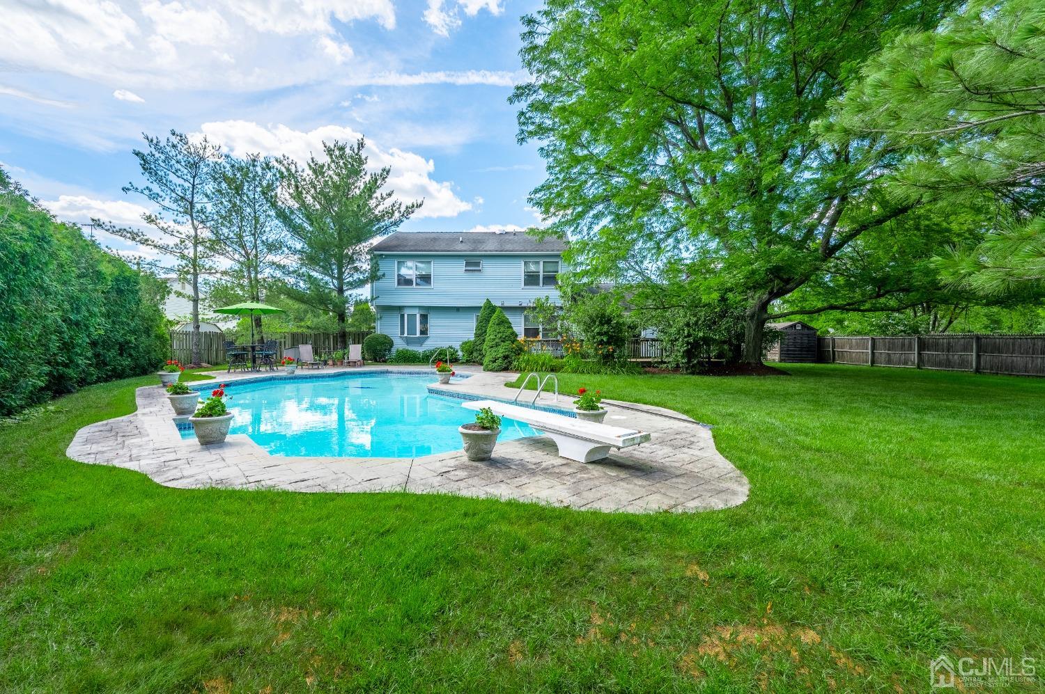 8 Kings Road Dayton, NJ 08810 - Photo 38 of 39 Gallery Image 38