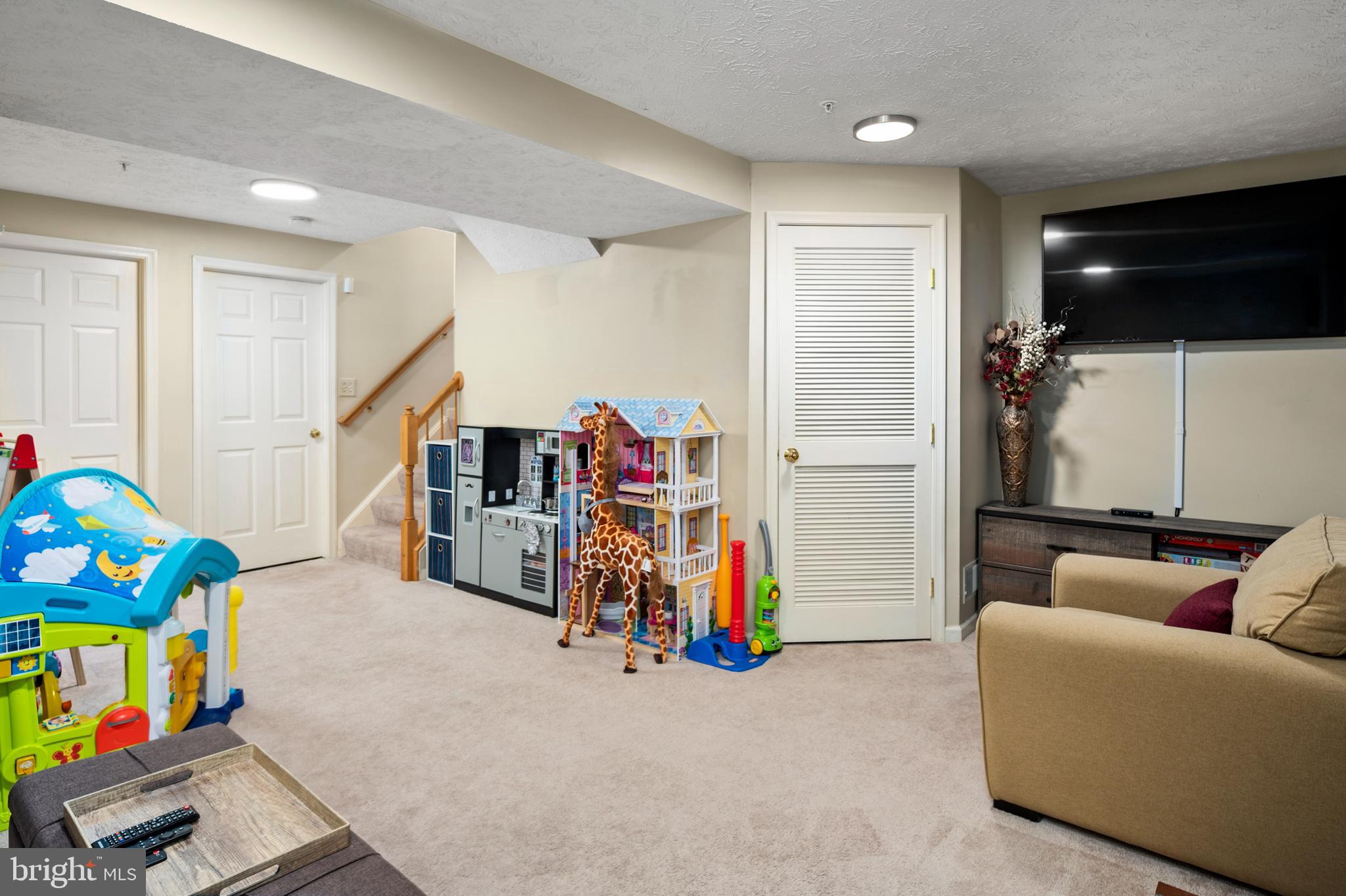 761 Pine Drift Drive Odenton, MD 21113 - Photo 23 of 36 Family Room