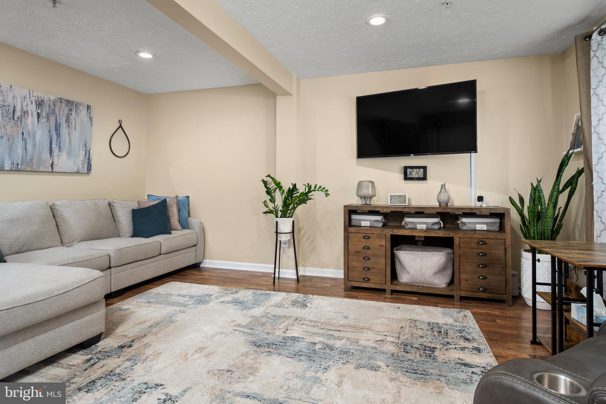 761 Pine Drift Drive Odenton, MD 21113 - Photo 3 of 36 Foyer to Living Room