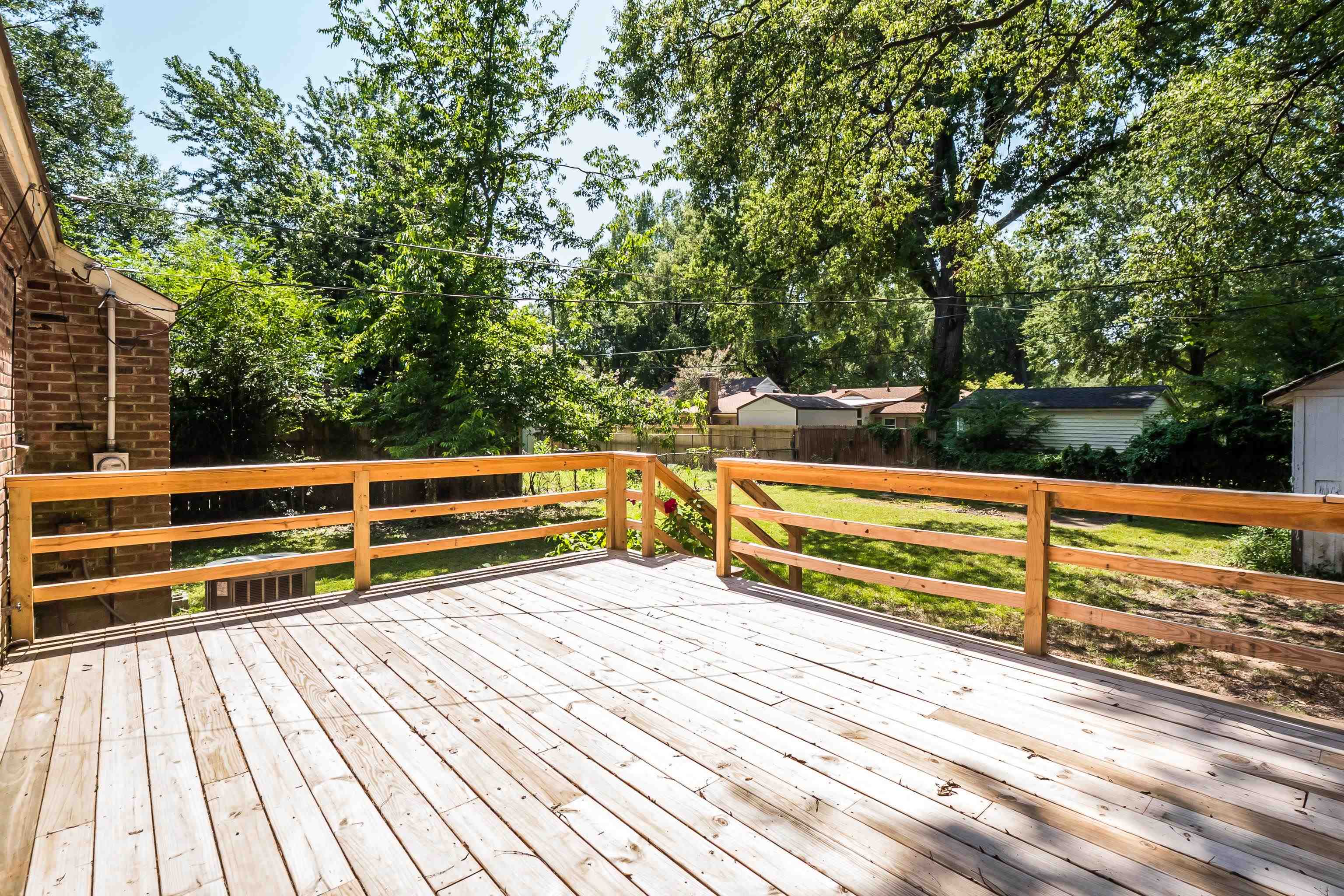 1551 Delmont Road Memphis, TN 38117 - Photo 22 of 25 a view of deck with a large trees