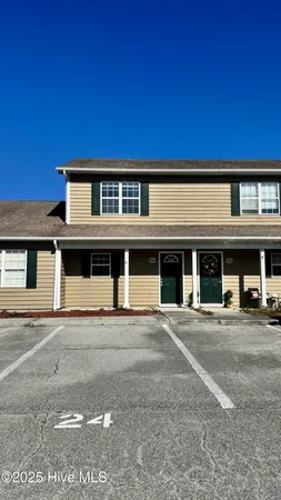 $1,200 | 601 Peletier Loop Road, Unit D24, Peletier, NC 28584