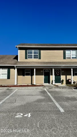 $1,350 | 601 Peletier Loop Road, Unit D24, Peletier, NC 28584