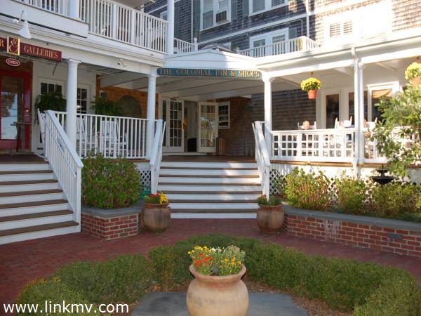 38 North Water Street, Unit R1 Edgartown, MA 02539 - Photo 1 of 18 http://d1qzqeyxiitrap.cloudfront.net/photos/20515/600/5c08a21e.jpg