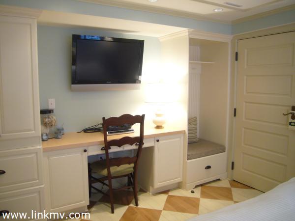 38 North Water Street, Unit R1 Edgartown, MA 02539 - Photo 11 of 18 http://d1qzqeyxiitrap.cloudfront.net/photos/20515/600/8c1a6d6a.jpg