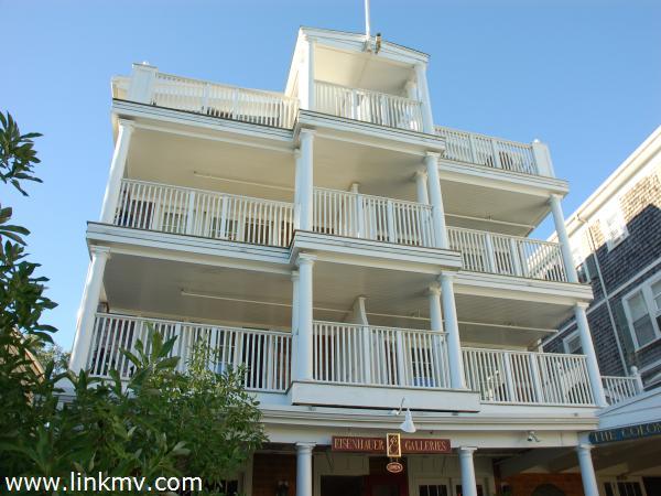 38 North Water Street, Unit R1 Edgartown, MA 02539 - Photo 18 of 18 http://d1qzqeyxiitrap.cloudfront.net/photos/20515/600/b146c743.jpg