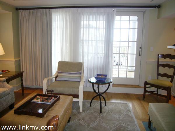 38 North Water Street, Unit R1 Edgartown, MA 02539 - Photo 5 of 18 http://d1qzqeyxiitrap.cloudfront.net/photos/20515/600/00edb155.jpg