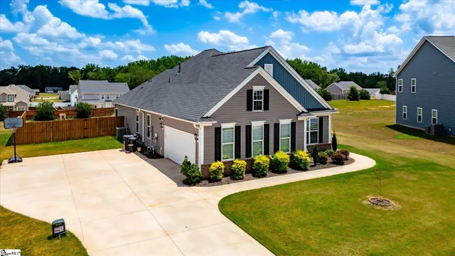 $425,000 | 315 Valley Oak Drive, Belton, SC 29627