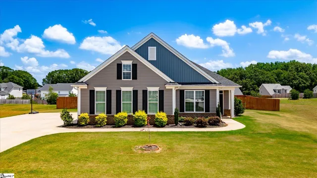 $425,000 | 315 Valley Oak Drive, Belton, SC 29627
