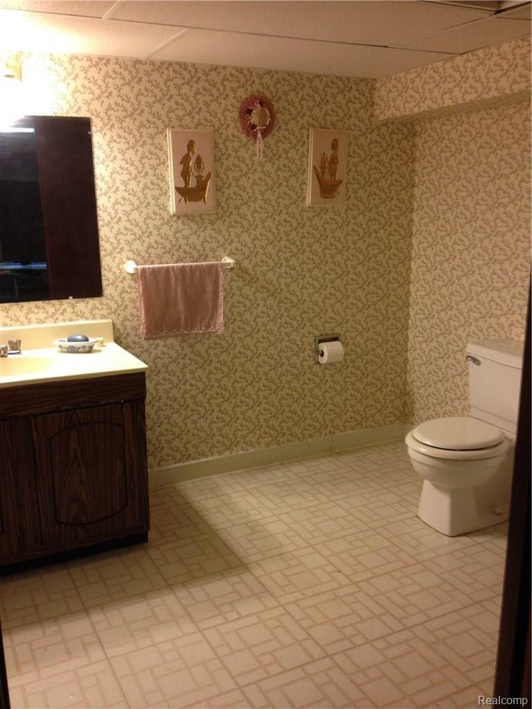 3055 Old Farm Road Flint, MI 48507 - Photo 20 of 21 IMG_3461.JPG