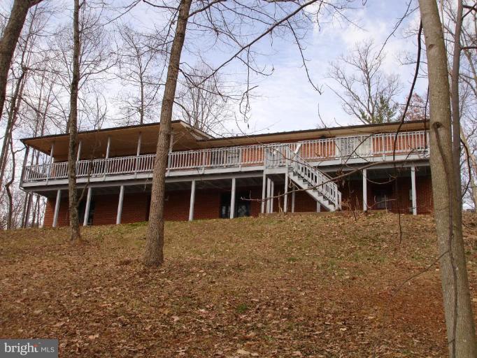 400 Aaron Mountain Road Castleton, VA 22716 - Photo 2 of 9 Back yard
