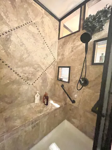 a view of a kitchen and dining room