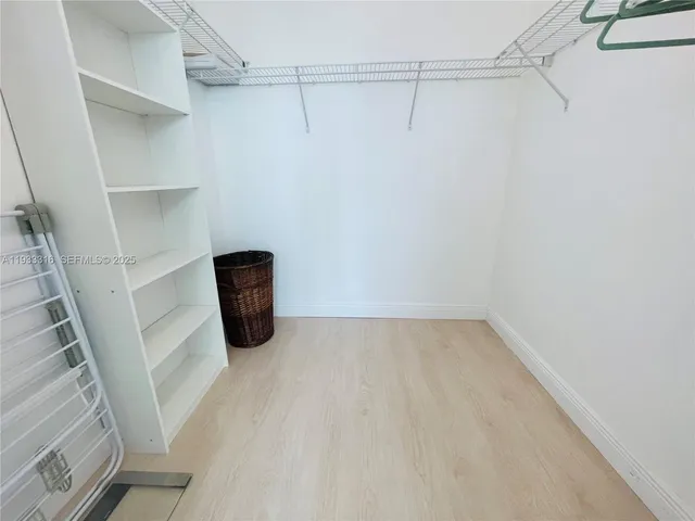 $3,500 | 950 Brickell Bay Drive, Unit 2601, Miami, FL 33131