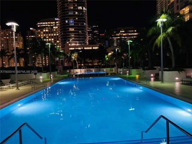 $3,500 | 950 Brickell Bay Drive, Unit 2601, Miami, FL 33131