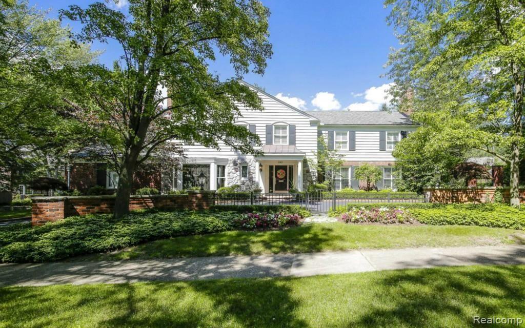 240 Touraine Road Grosse Pointe Farms, MI 48236 - Photo 1 of 50