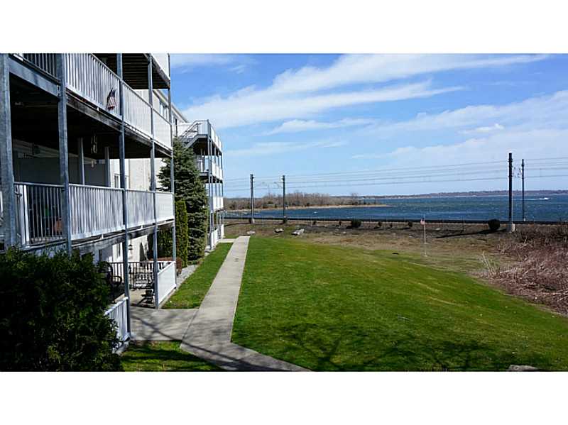 4430 Post Road, Unit 26B Warwick, RI 02818 - Photo 12 of 13 Exterior Back.