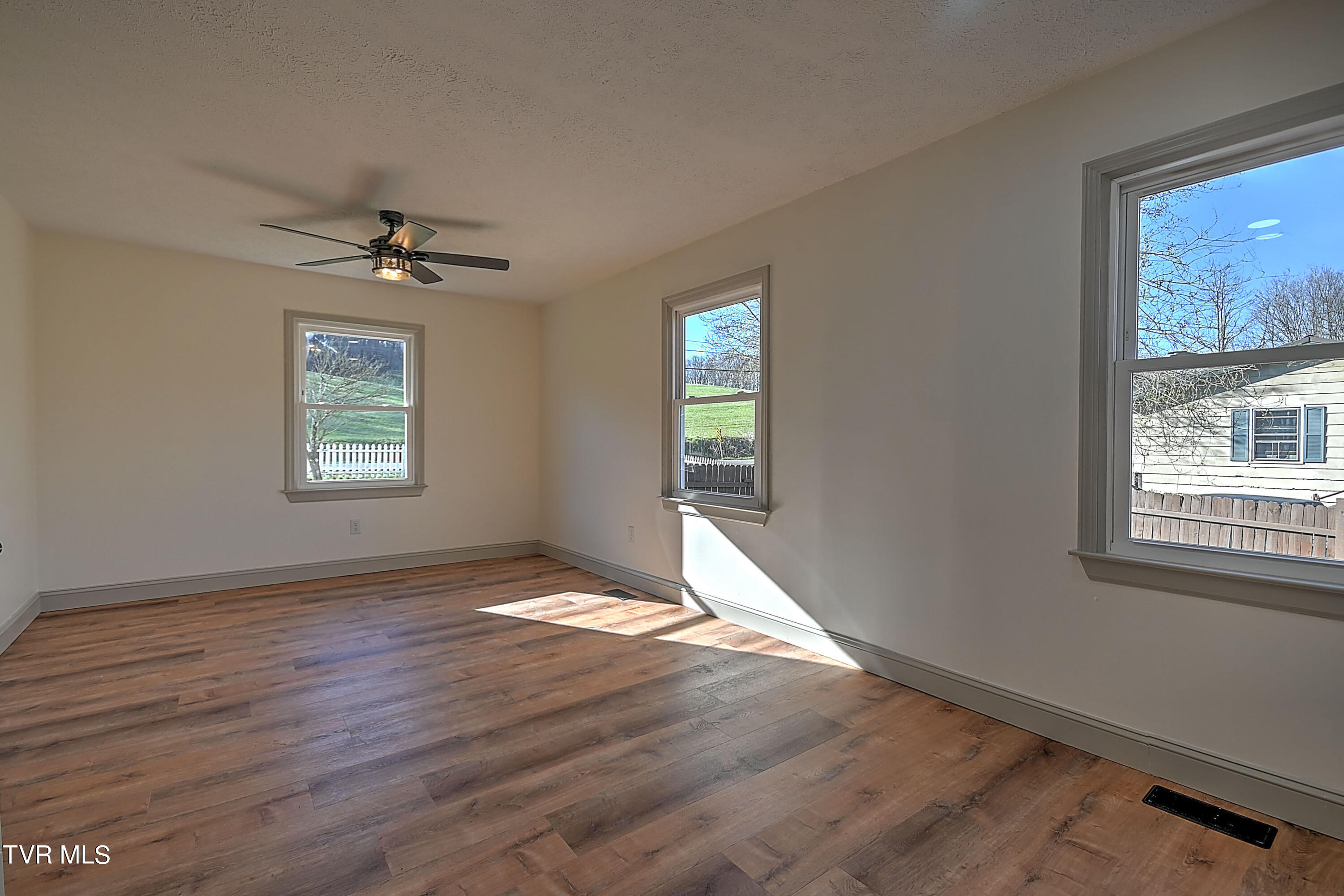 9057 Reedy Creek Road Bristol, VA 24202 - Photo 27 of 62 Reedy Creek KW-33