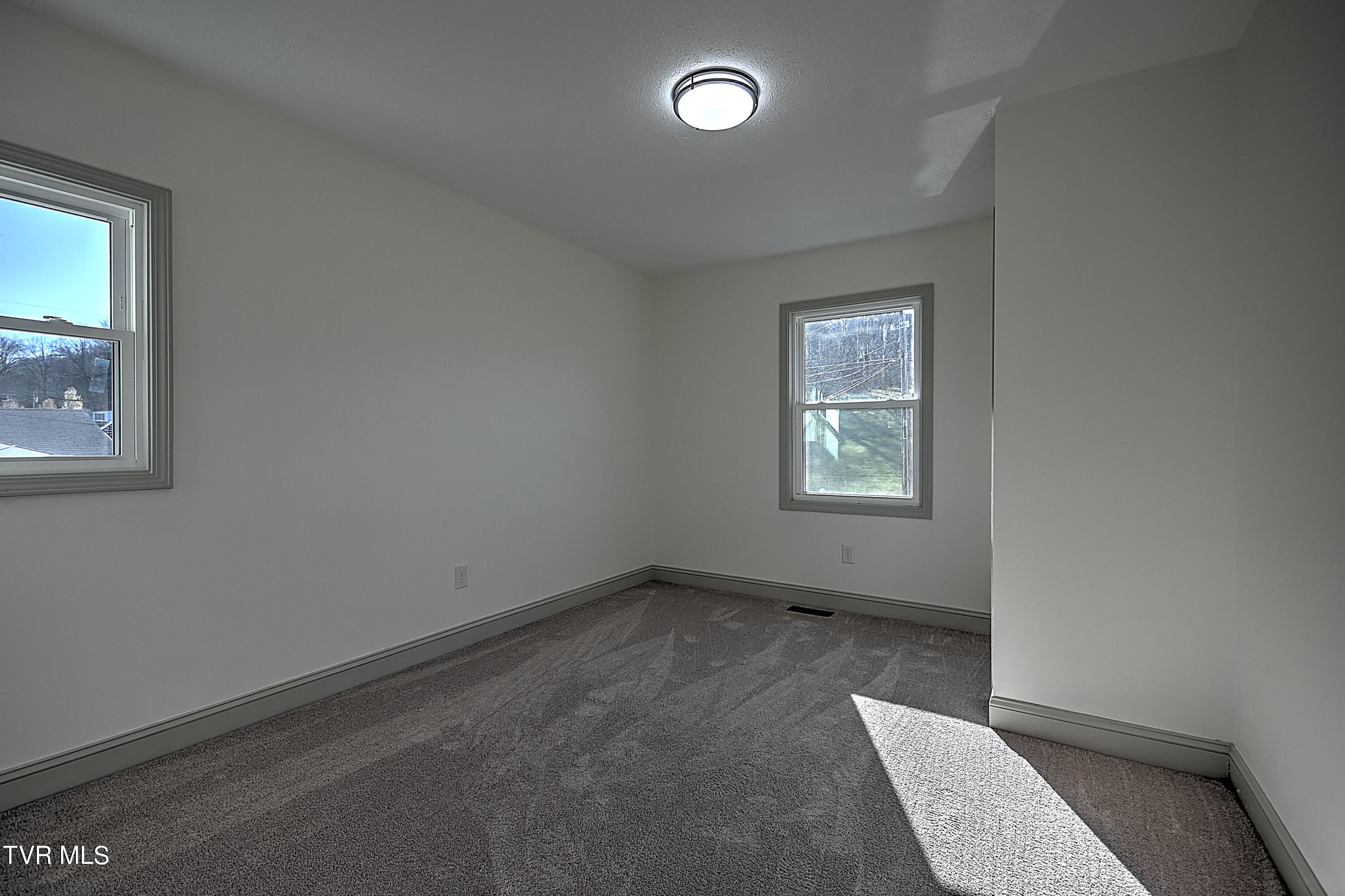 9057 Reedy Creek Road Bristol, VA 24202 - Photo 46 of 62 Reedy Creek KW-55