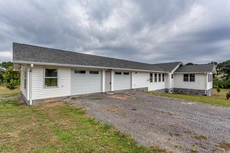 1117 Zirkle Road Dandridge, TN 37725 - Photo 32 of 39 045181002-3-1117ZirkleRdDandridgeTN-SMAL