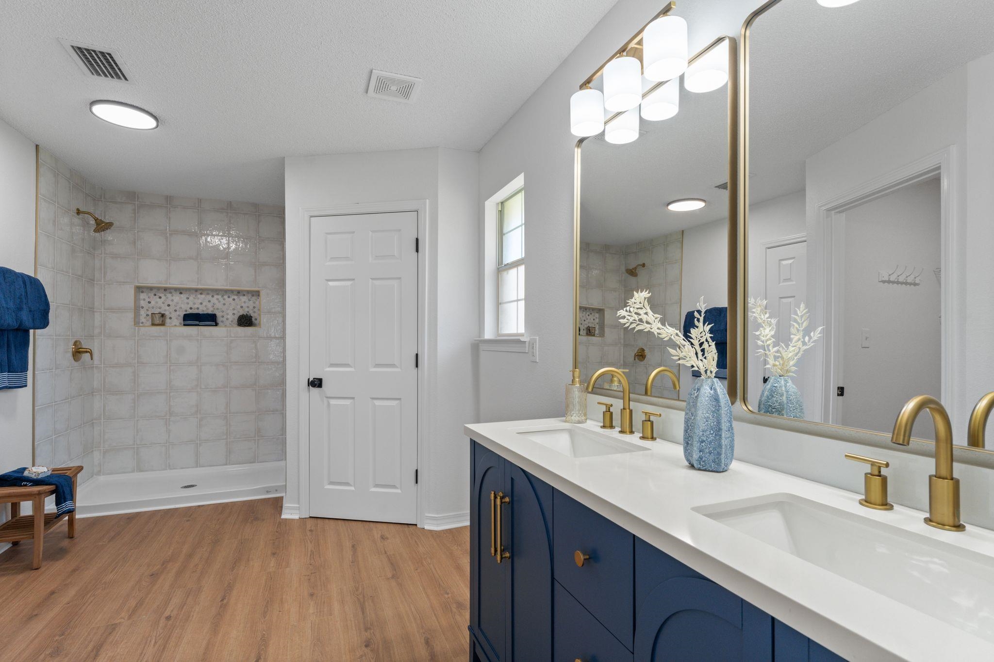 17057 Count Court Fairhope, AL 36532 - Photo 23 of 40 Bathroom