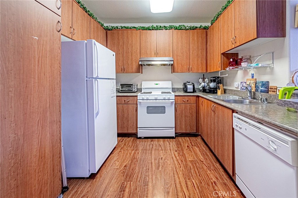735 Francesca Drive, Unit 202 Walnut, CA 91789 - Photo 9 of 44