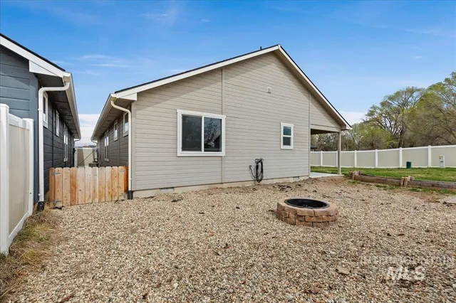 $355,000 | 300 Crimson Circle South, Fruitland, ID 83619