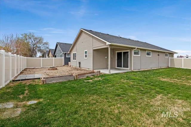 $355,000 | 300 Crimson Circle South, Fruitland, ID 83619