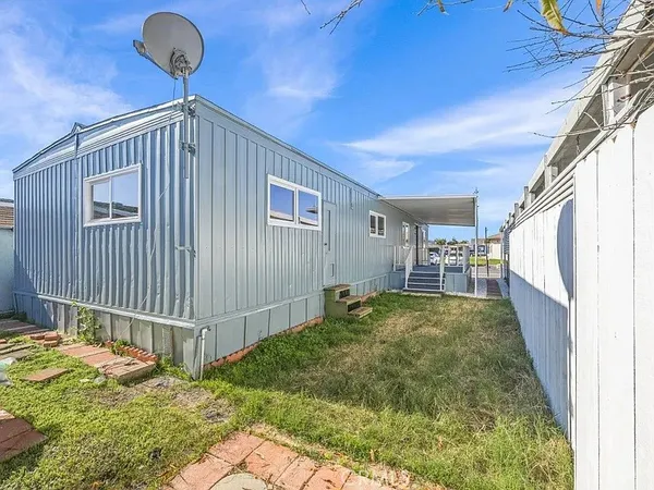 $170,000 | 120 Sumac Lane, Fountain Valley, CA 92708