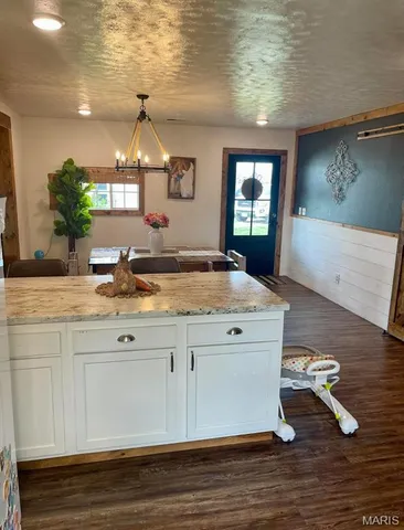 $190,000 | 7631 Gray Road, Alma, IL 62807