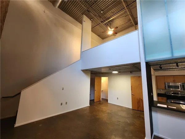 $1,895 | 195 Arizona Avenue Northeast, Unit 149, Atlanta, GA 30307
