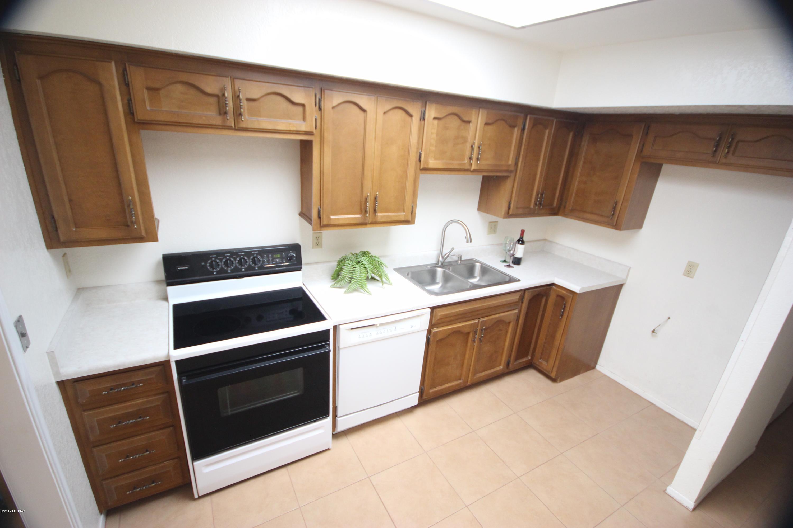 285 South Kolb Road, Unit 17 Tucson, AZ 85710 - Photo 5 of 22
