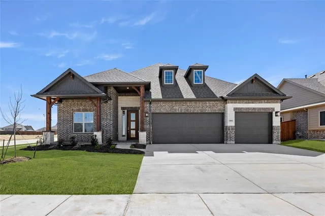 $574,900 | 1001 Emerald Trce Drive, Justin, TX 76247